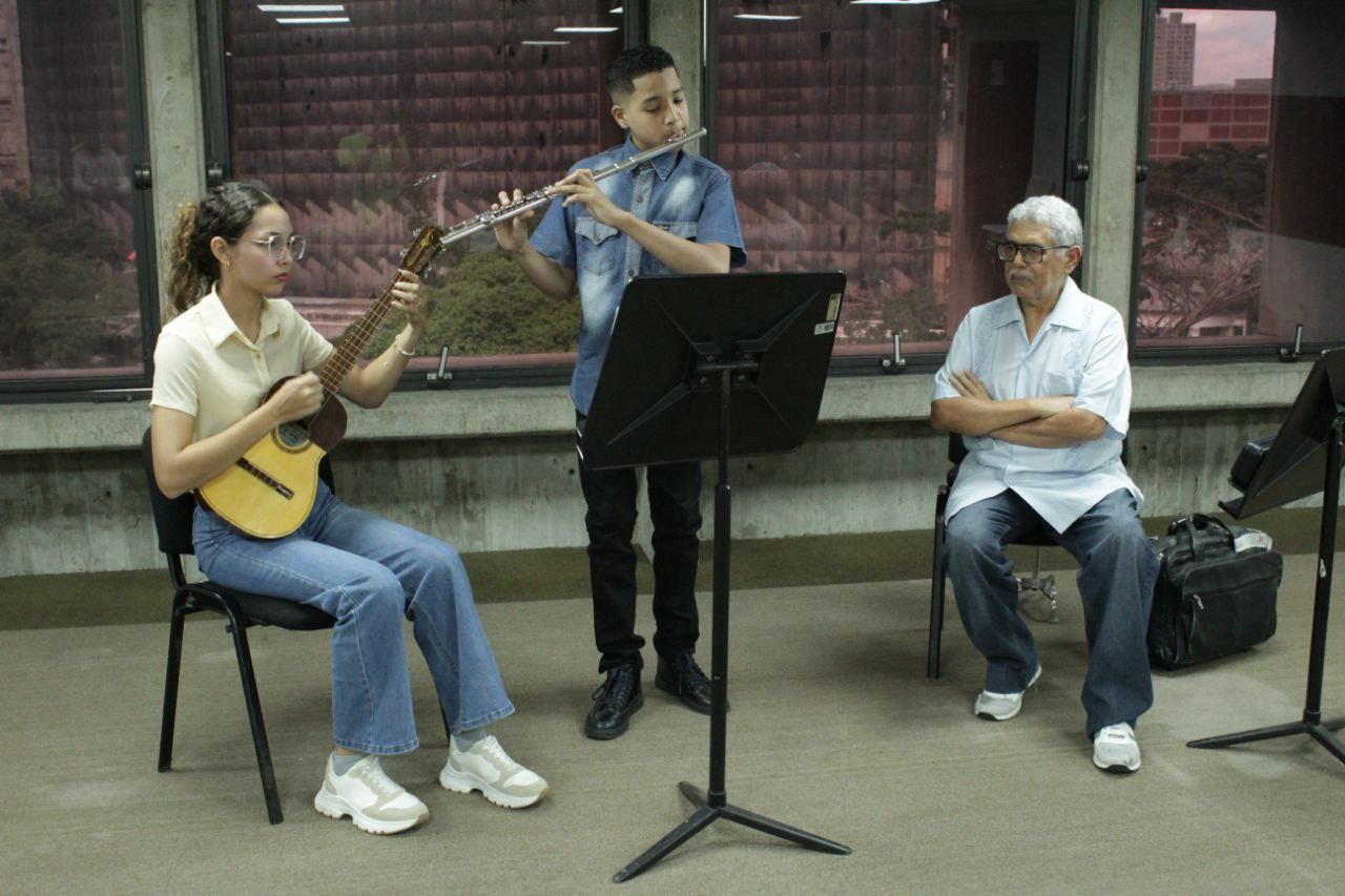 Clase Magistral «Interpretación de la Música Venezolana» a cargo del maestro José Antonio Naranjo