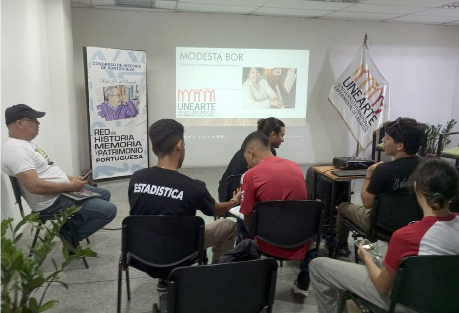 Estudiantes de la Unearte Portuguesa rinden homenaje a la maestra Modesta Bor en el CECA Argimiro Gabaldón